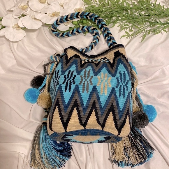 Blue & Cream Tribal Pattern Deluxe Wayuu Double Drawstring Shoulder Mochila Bag - Picture 1 of 15